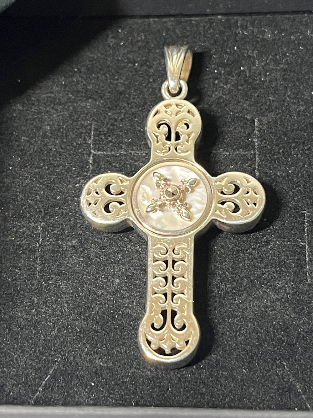 KAMELEON 925 Sterling Silver Filigree Cross Pendant 
CAMELOT JewelPop
Rare
